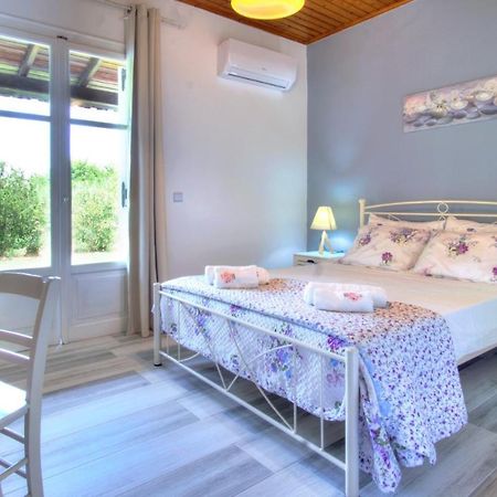 AstrakeriMarilenas Houseアパートメント エクステリア 写真
