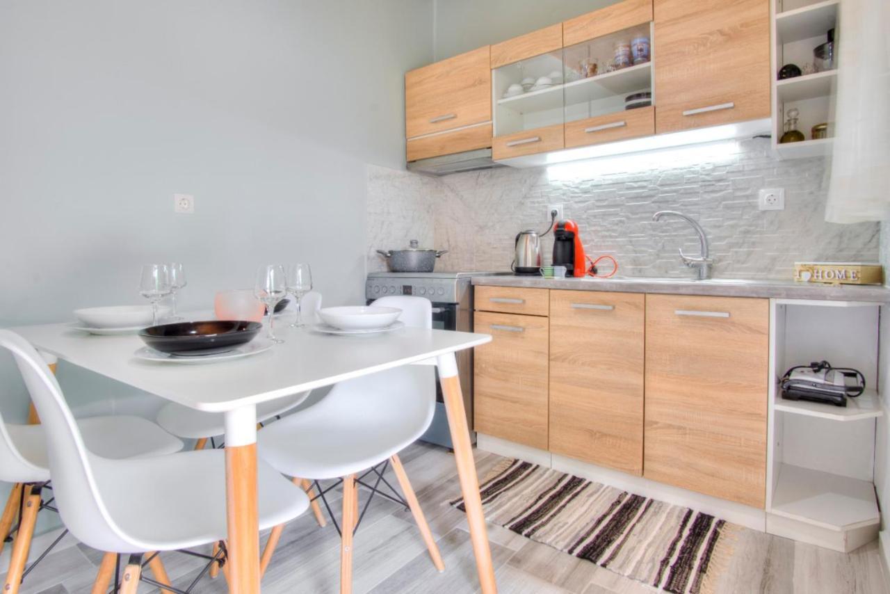 AstrakeriMarilenas Houseアパートメント エクステリア 写真
