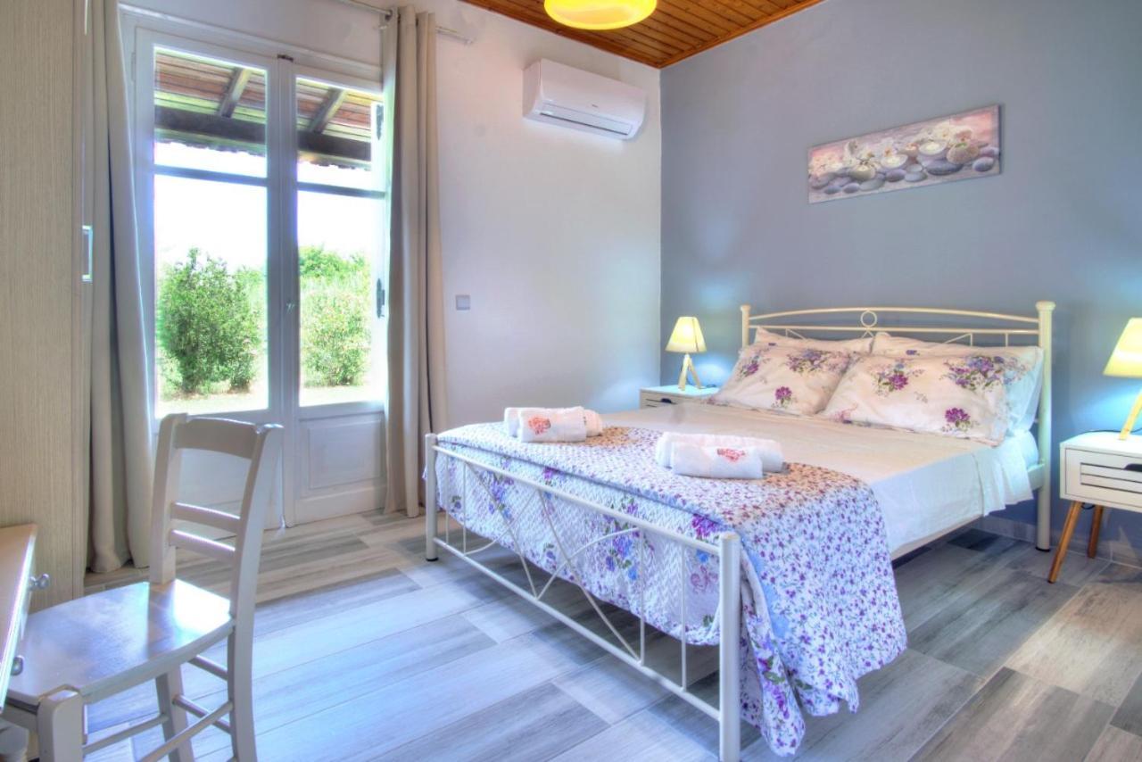 AstrakeriMarilenas Houseアパートメント エクステリア 写真