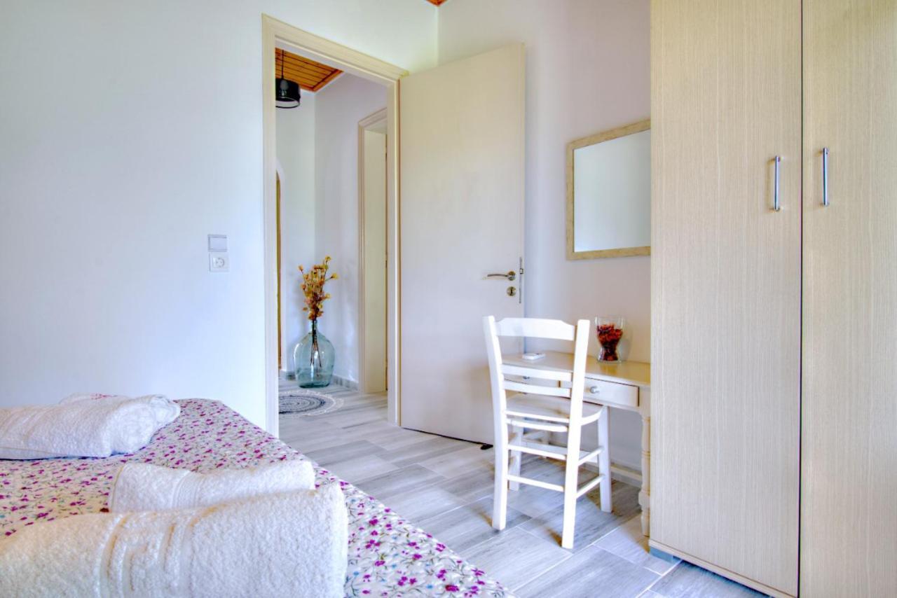 AstrakeriMarilenas Houseアパートメント エクステリア 写真
