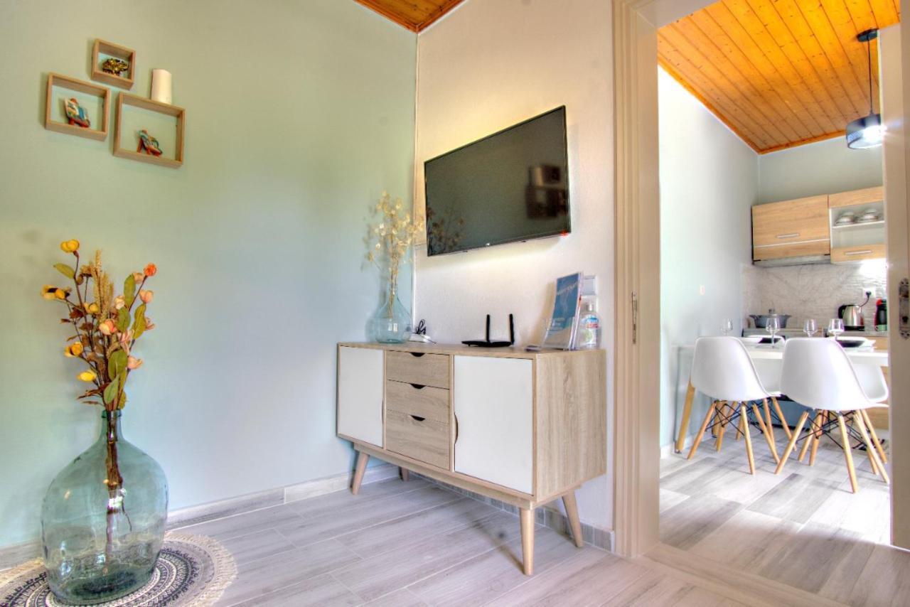 AstrakeriMarilenas Houseアパートメント エクステリア 写真